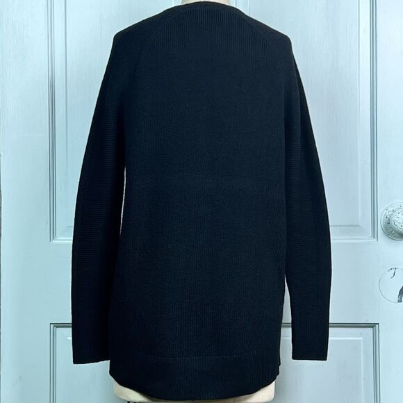 V-Neck Sweater Merino Wool Blend ATHLETA Hanover Refined Relaxed Fit Black Sz XS - Picture 6 of 14